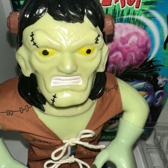 MANLEY TOY QUEST STRETCH SCREAMERS ELECTRONIC FRANKENSTEIN WITH BOX - Picture 7 of 16